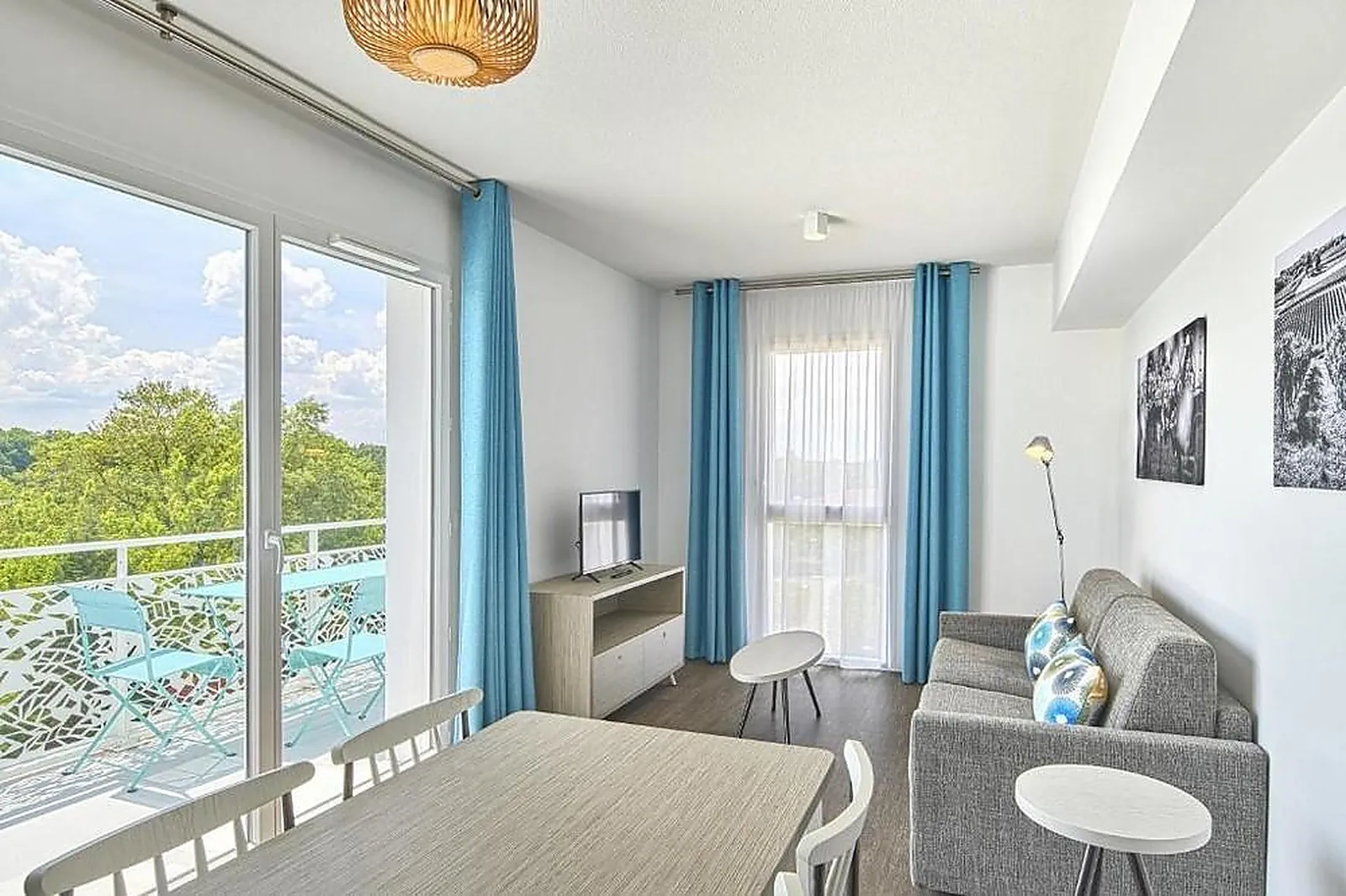 Lieux événementiels, LES COTEAUX DE JONZAC