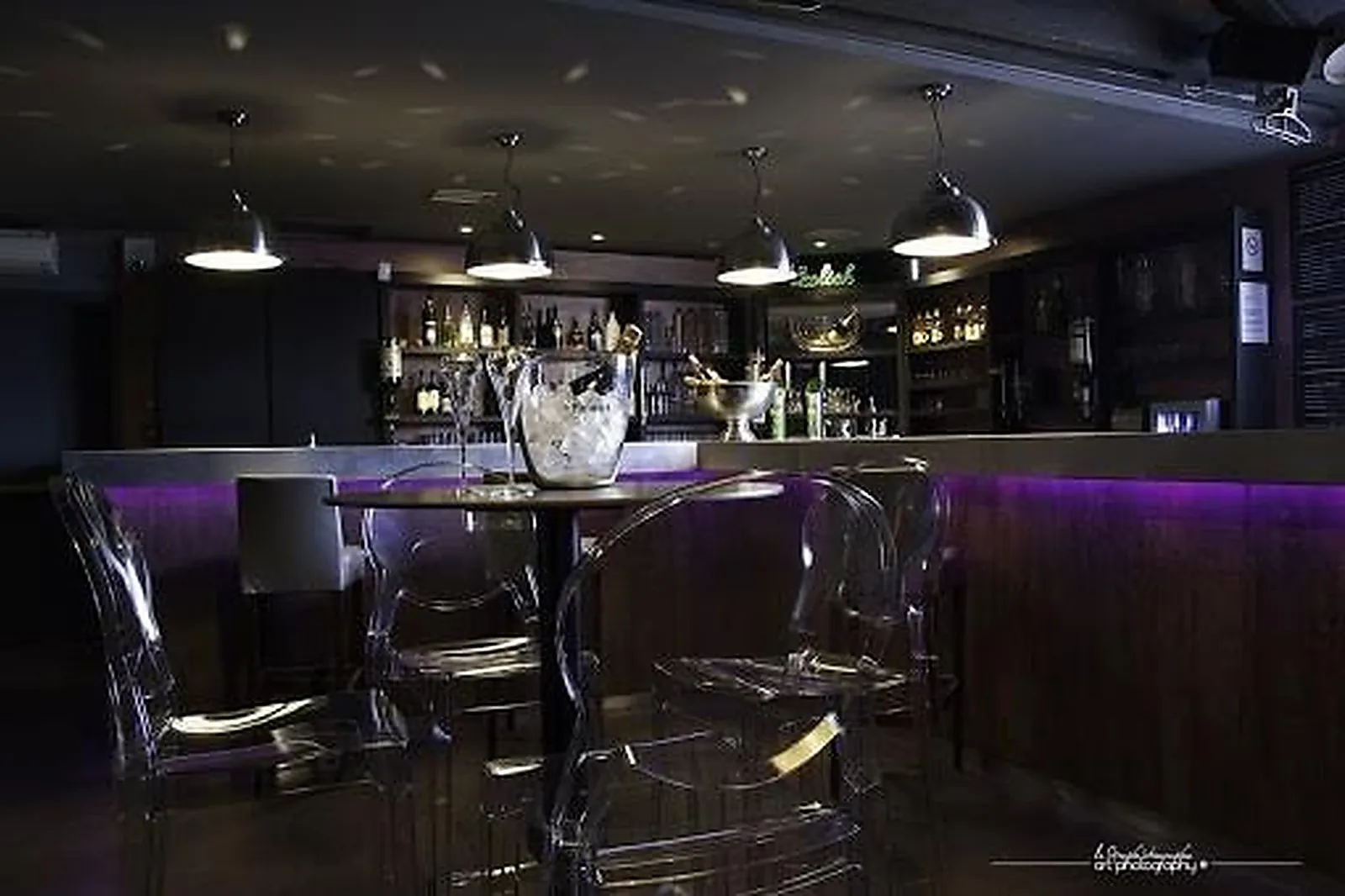 Lieux événementiels, LES COULISSES