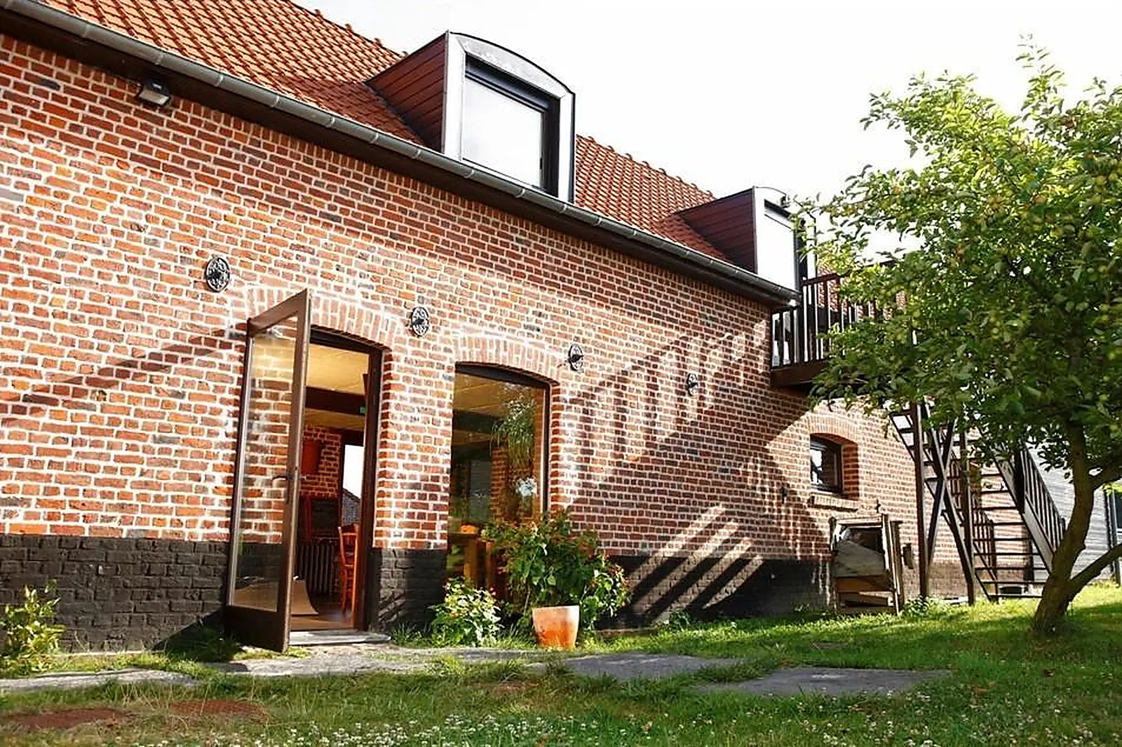 Lieux événementiels, LES DAMOISELLES