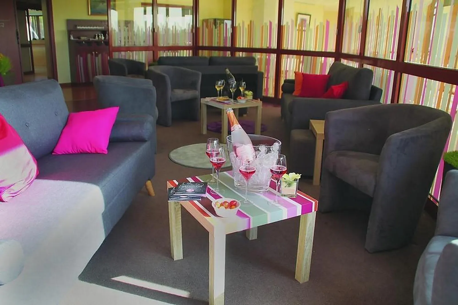 Lieux événementiels, LES DEMOISELLES