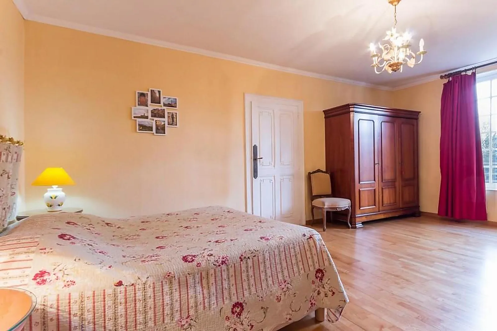 Lieux événementiels, LES DOMAINES DE GASTON