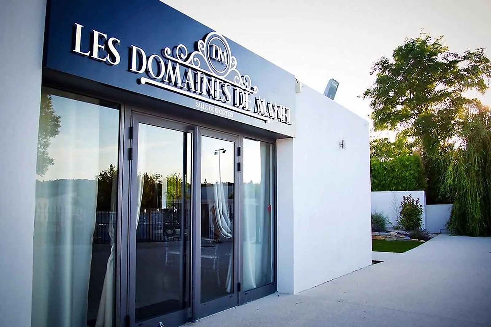 Lieux événementiels, LES DOMAINES DE MANEL