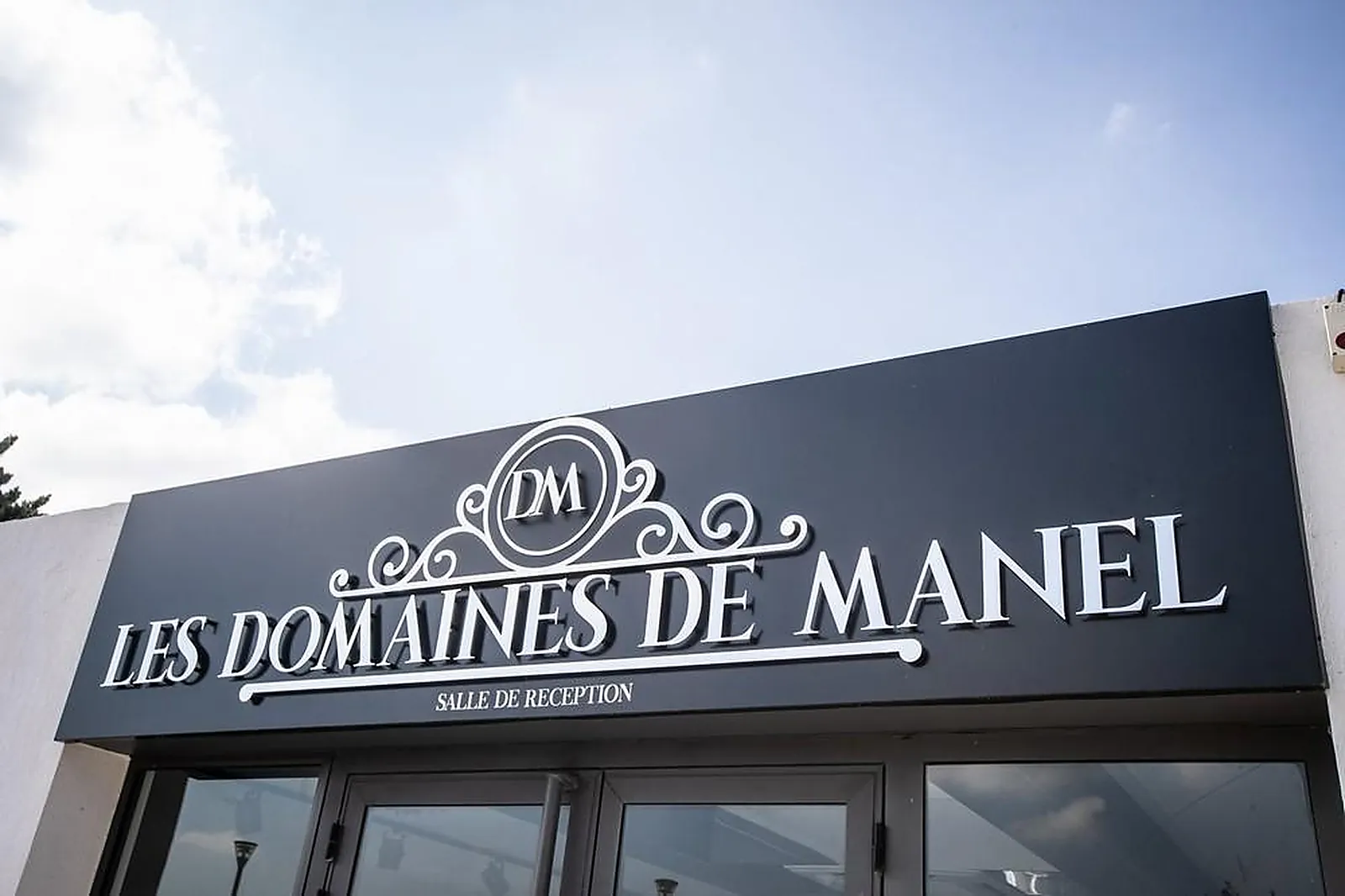 Lieux événementiels, LES DOMAINES DE MANEL