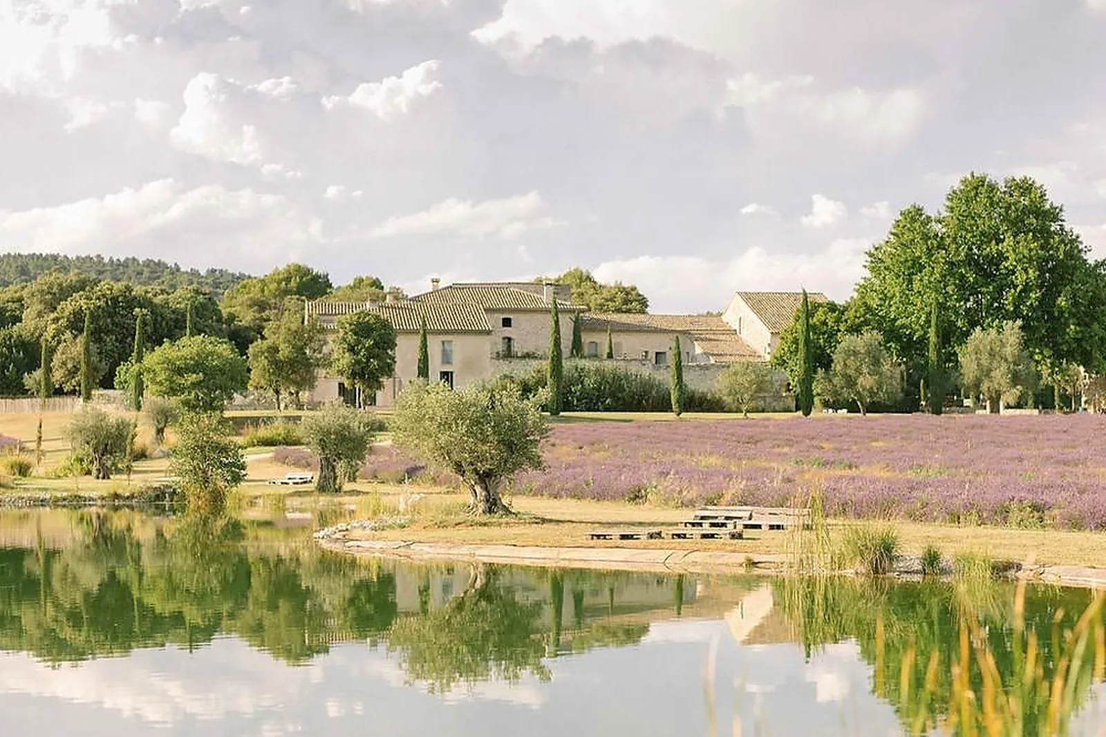 Lieux événementiels, LES DOMAINES DE PATRAS