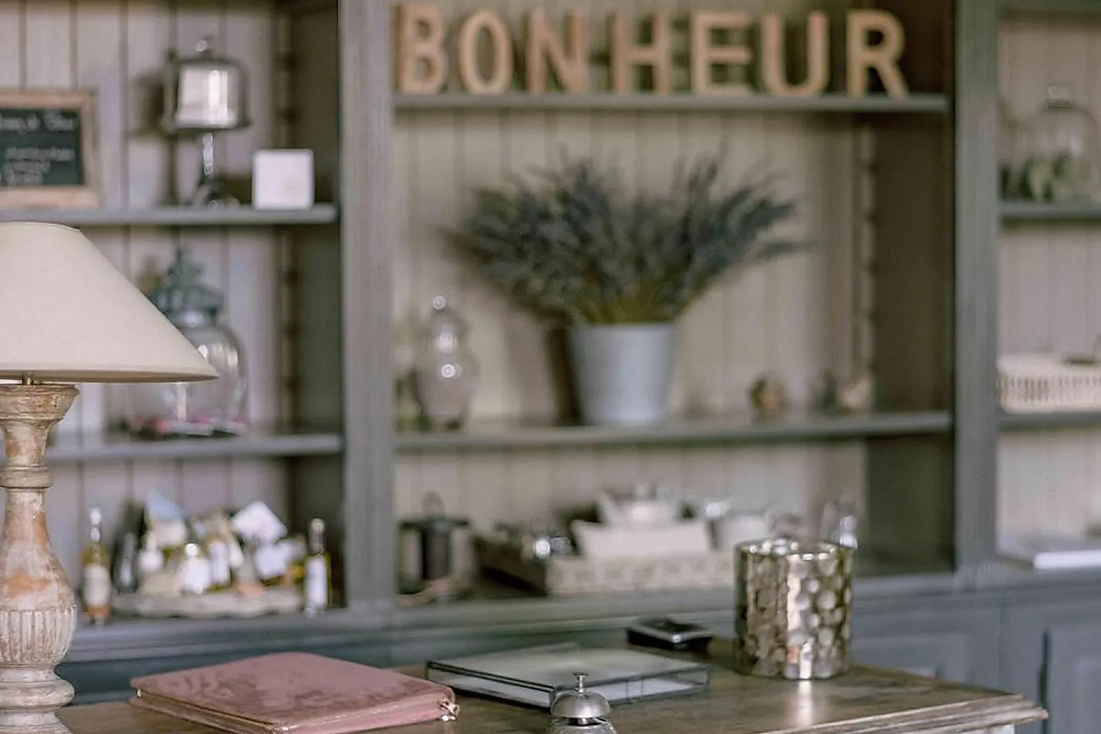 Lieux événementiels, LES DOMAINES DE PATRAS