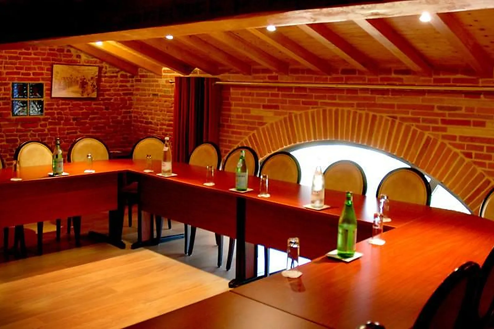 Lieux événementiels, LES ECURIES DE LA TOUR