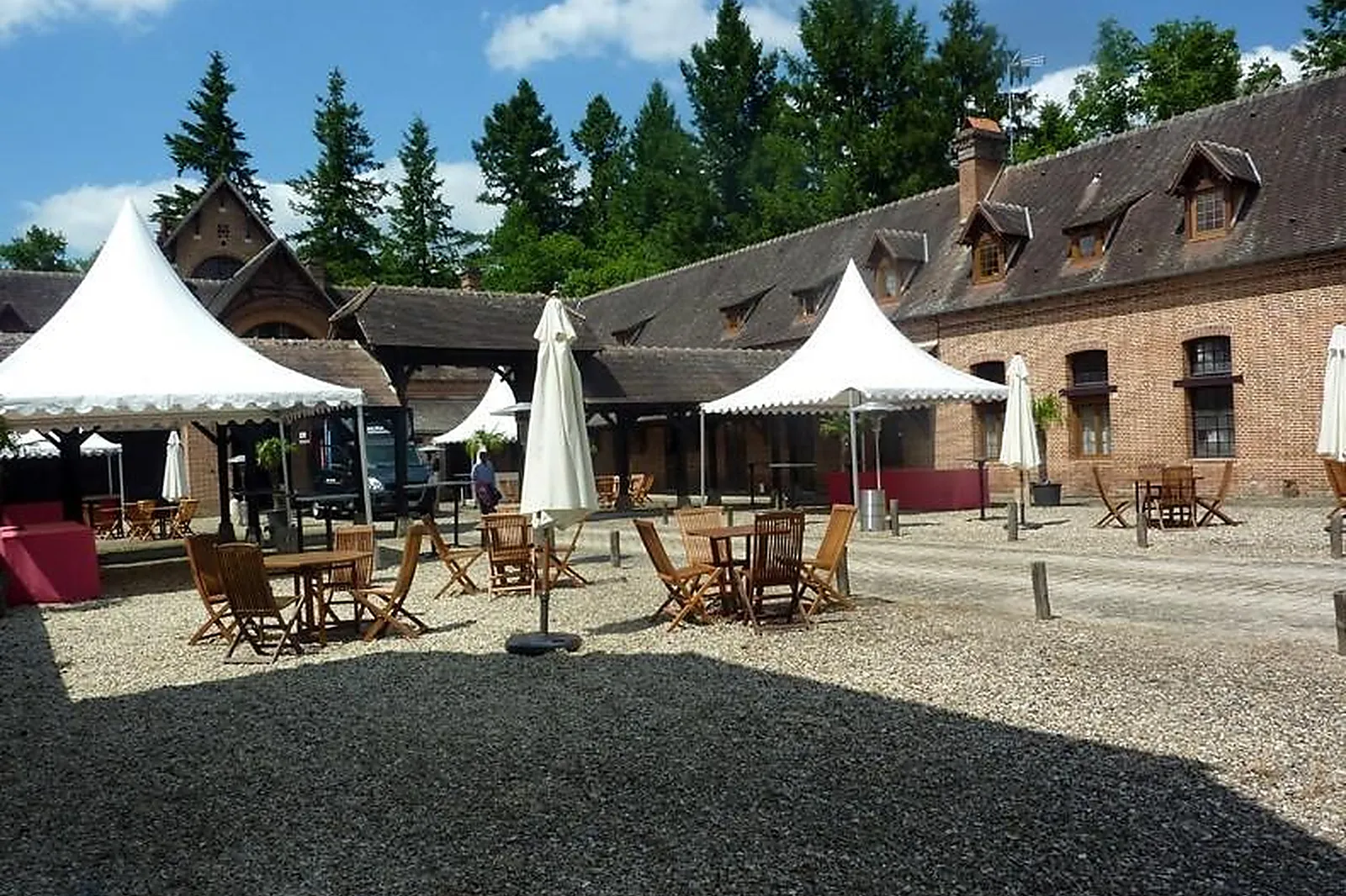 Lieux événementiels, LES ECURIES DE RIVAULDE