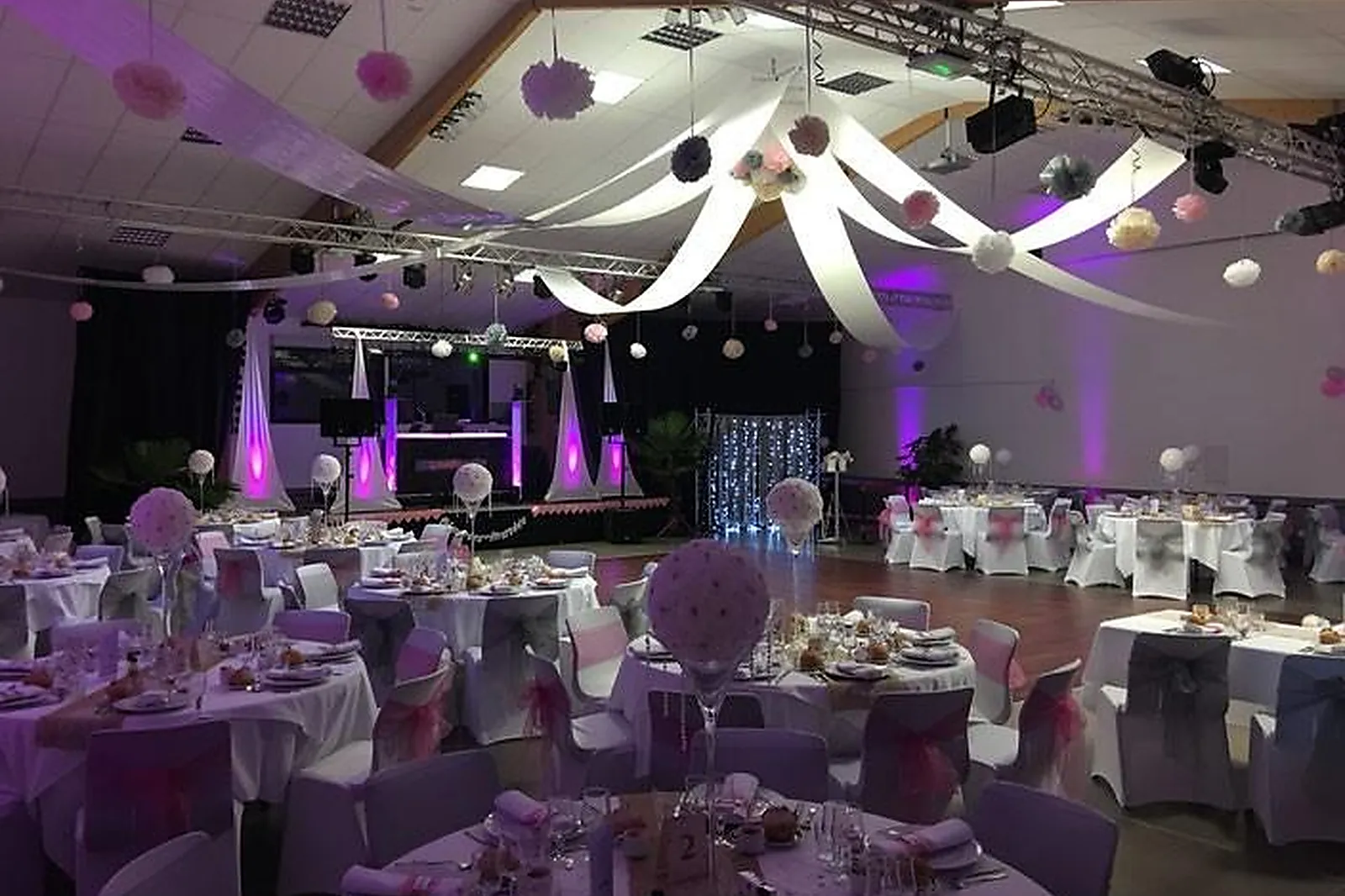 Lieux événementiels, LES EOLIENNES DE CROIX-FORT