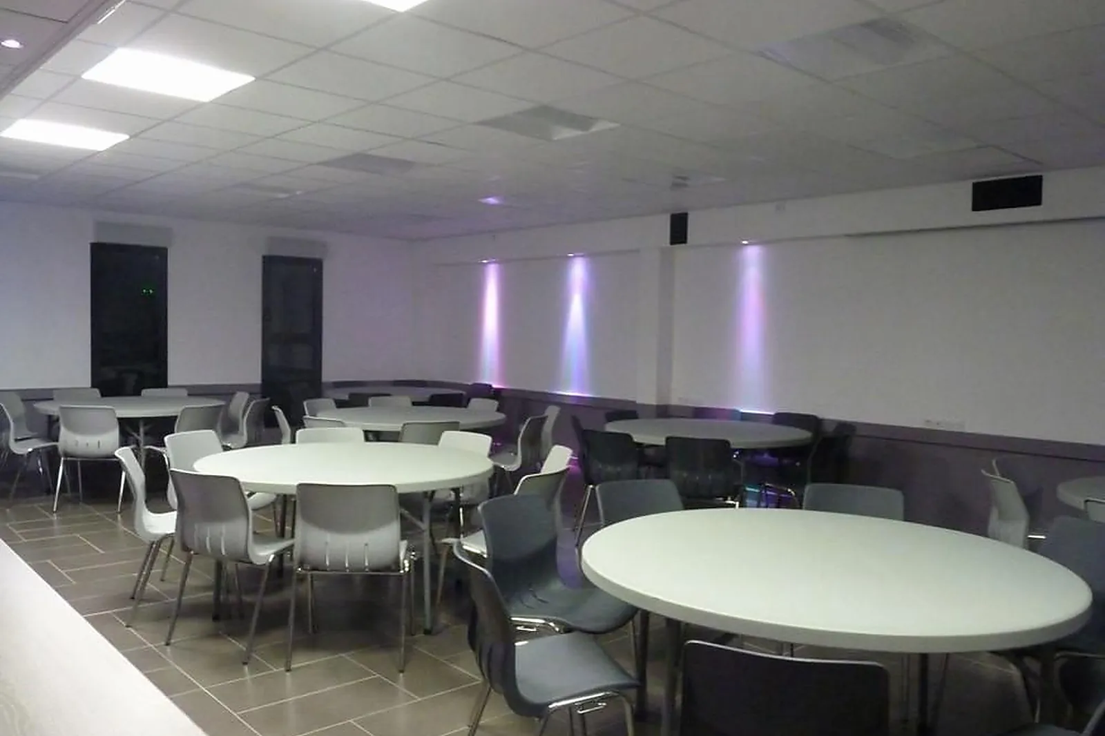 Lieux événementiels, LES EOLIENNES DE CROIX-FORT