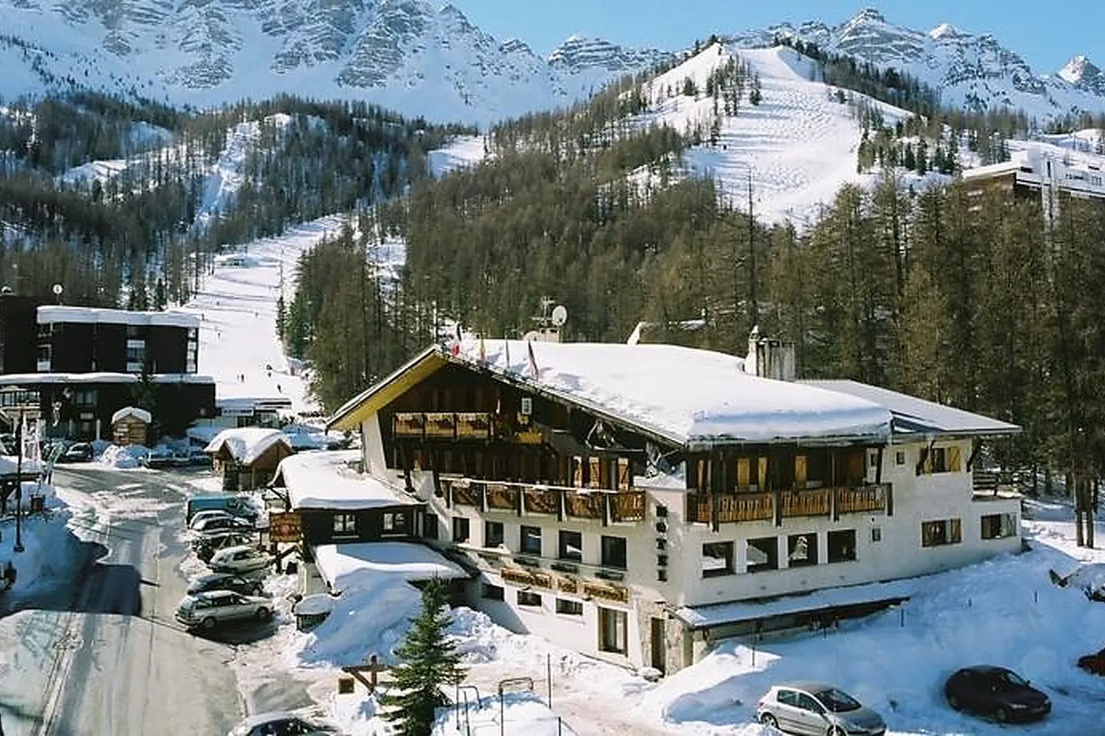 Lieux événementiels, LES ESCONDUS