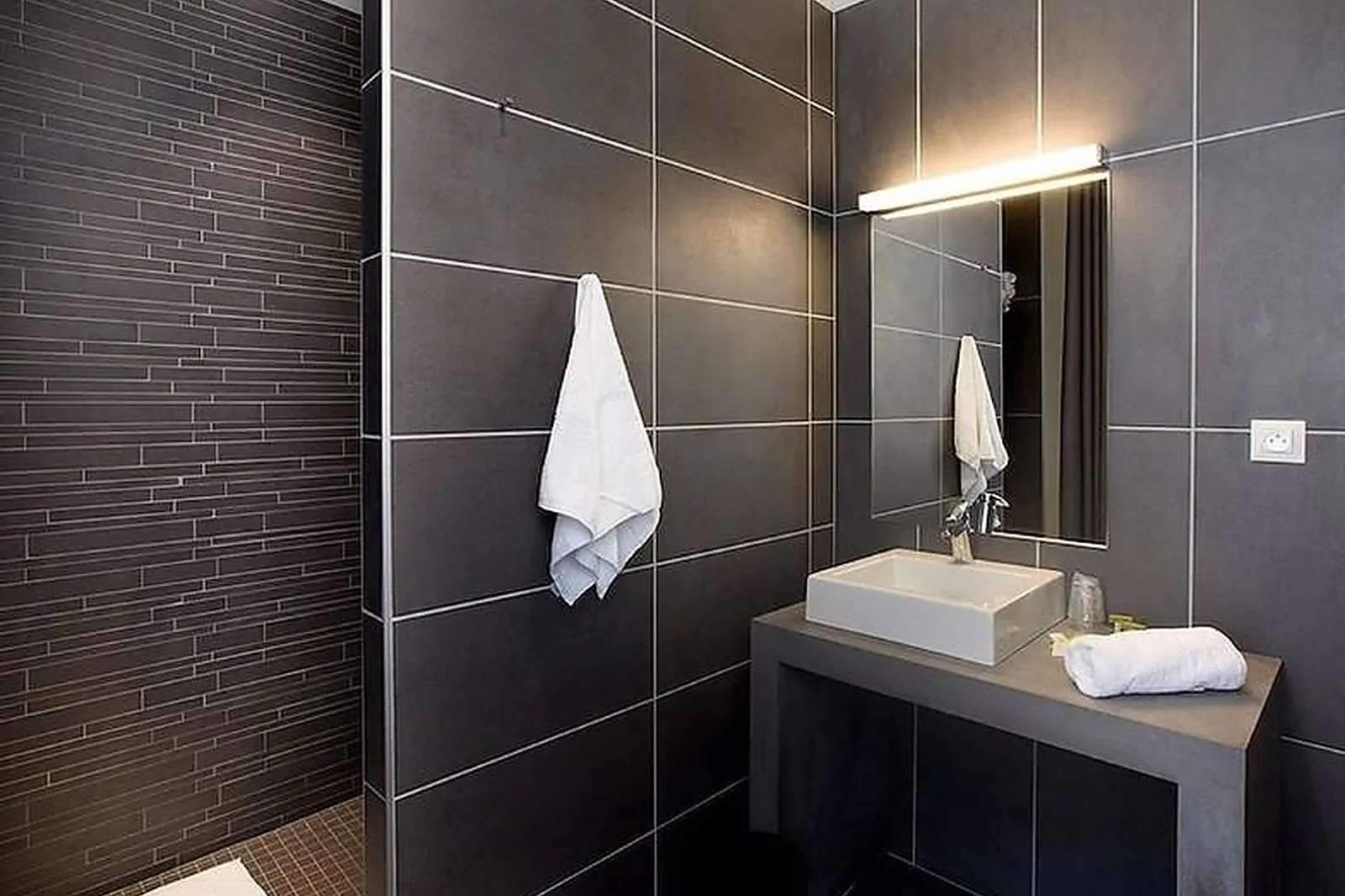 Lieux événementiels, LES FLEURINES