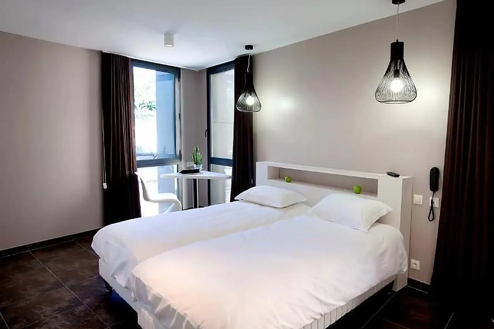 Lieux événementiels, LES FLEURINES