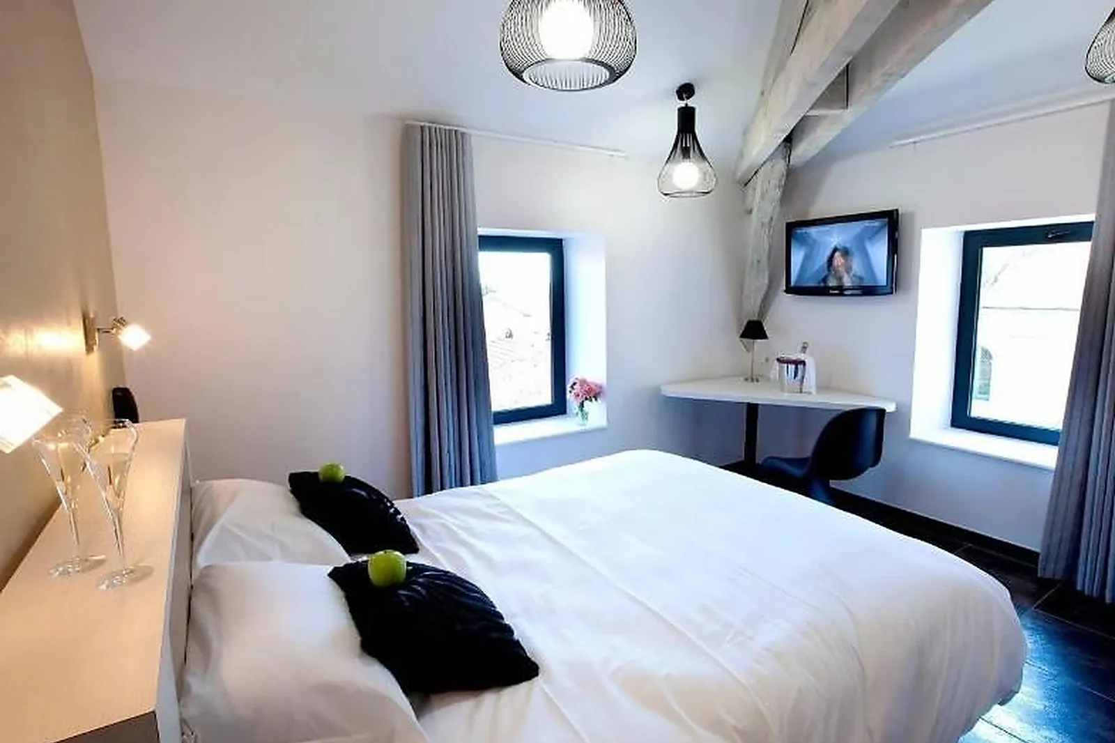 Lieux événementiels, LES FLEURINES