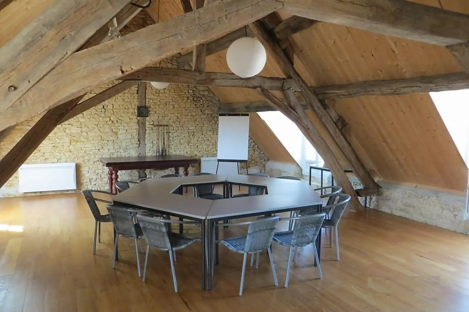 Lieux événementiels, LES FONTENEILLES