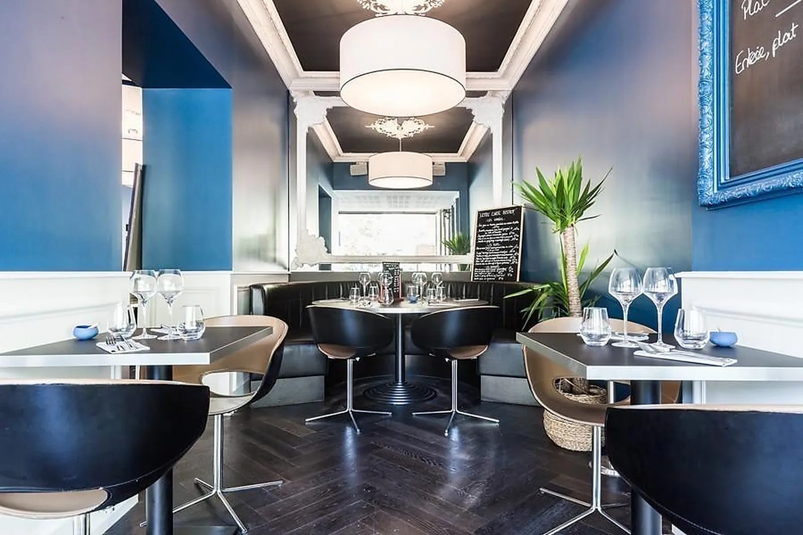 Lieux événementiels, LES FRANGINS