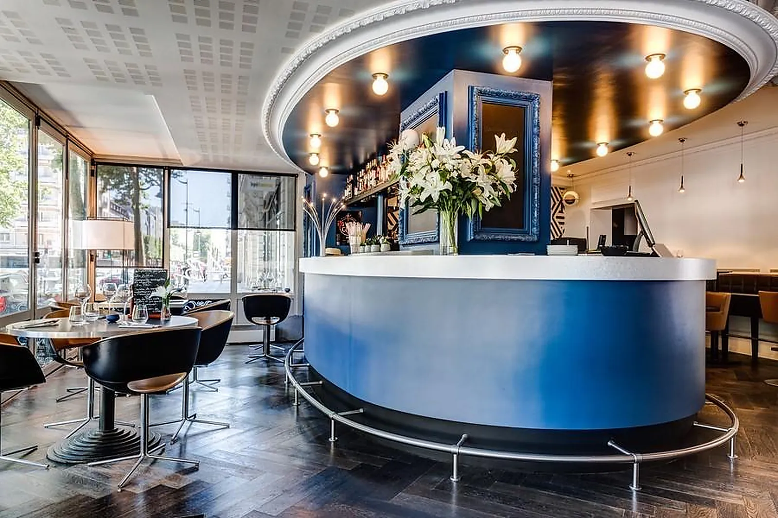 Lieux événementiels, LES FRANGINS