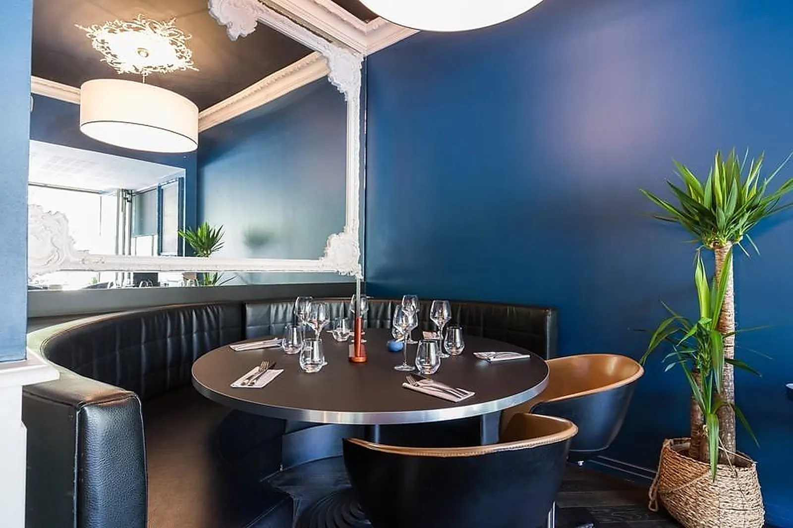 Lieux événementiels, LES FRANGINS