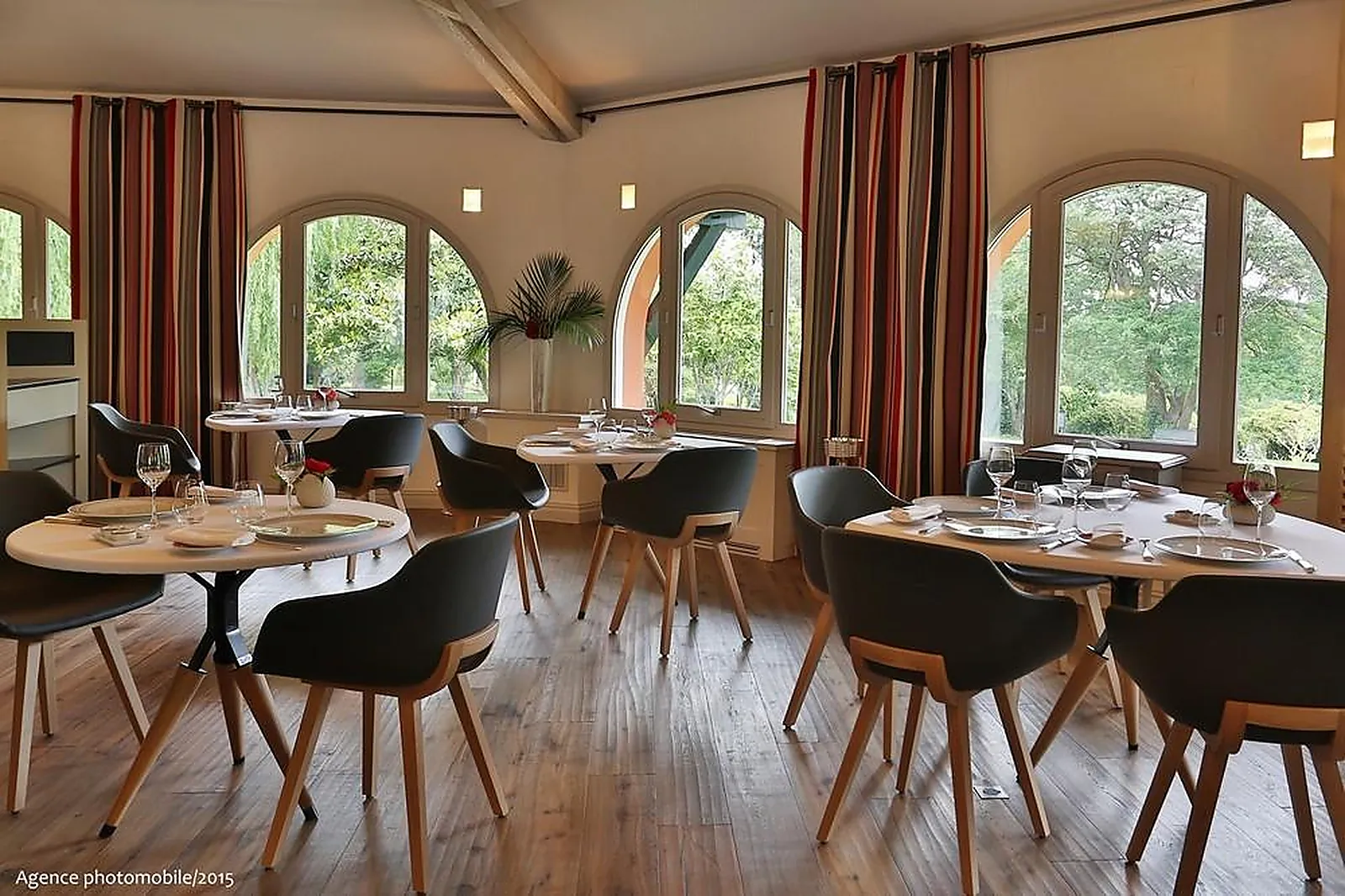 Lieux événementiels, LES FRÈRES IBARBOURE