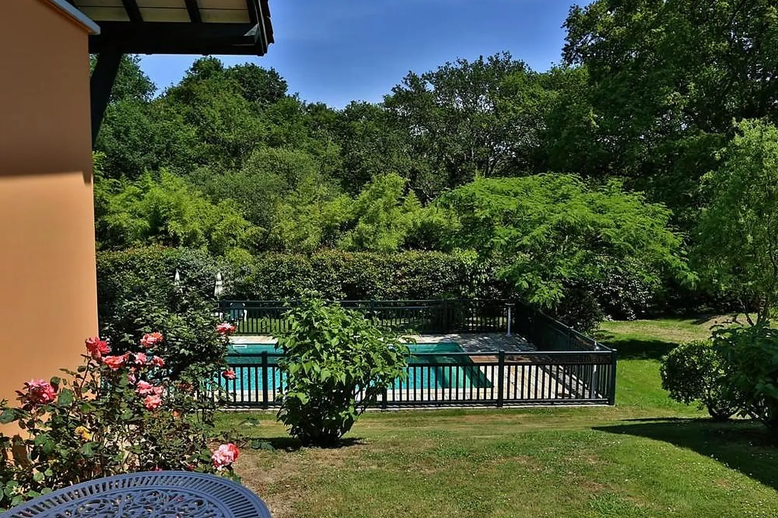 Lieux événementiels, LES FRÈRES IBARBOURE