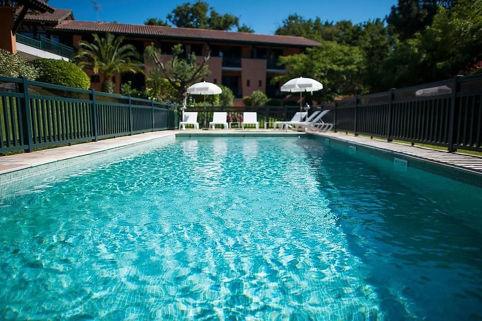 Lieux événementiels, LES FRÈRES IBARBOURE