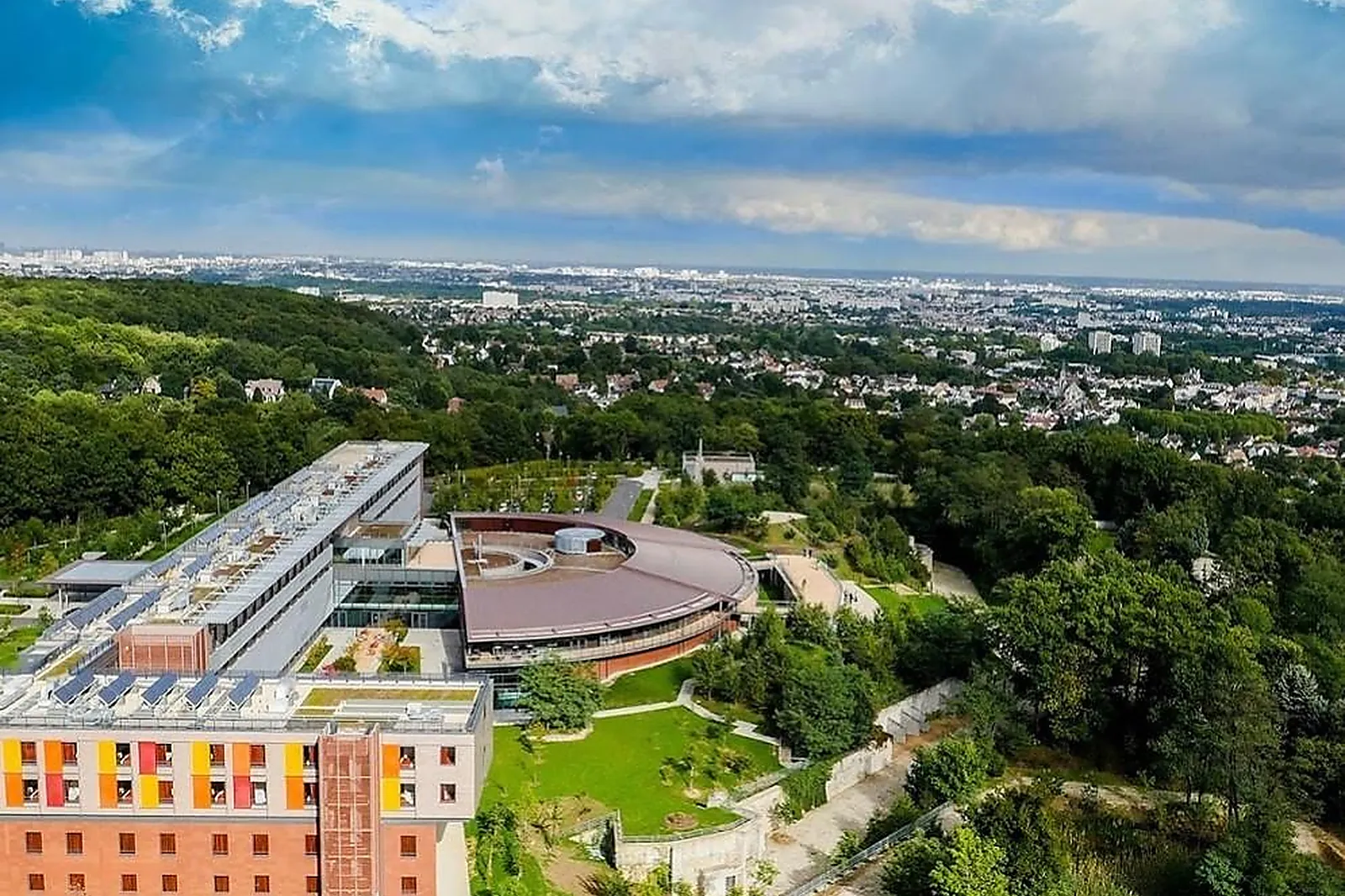 Lieux événementiels, LES GÂTINES