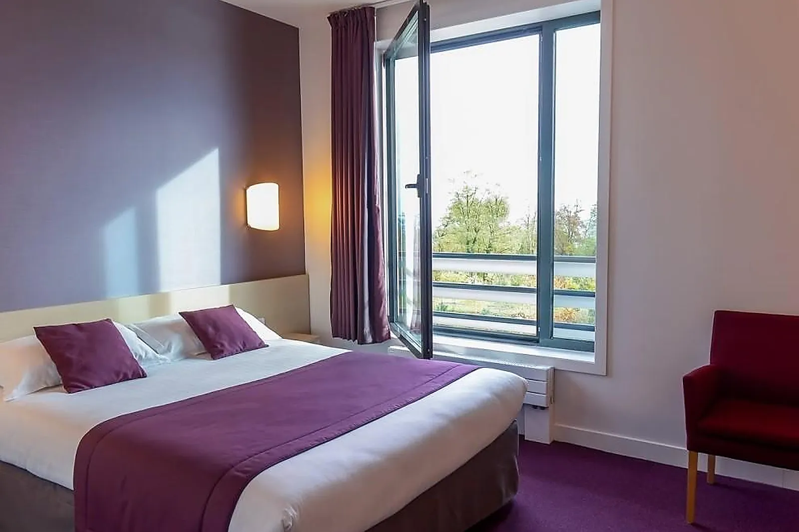 Lieux événementiels, LES GÂTINES