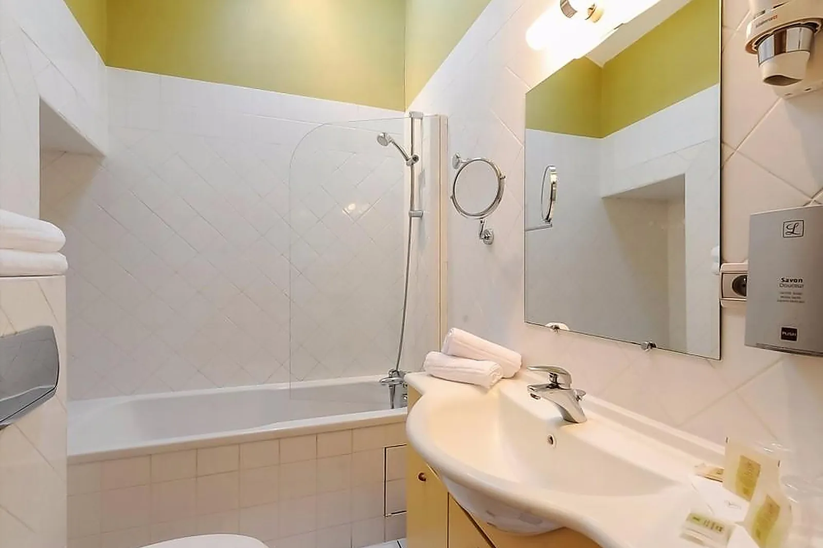 Lieux événementiels, LES GLYCINES