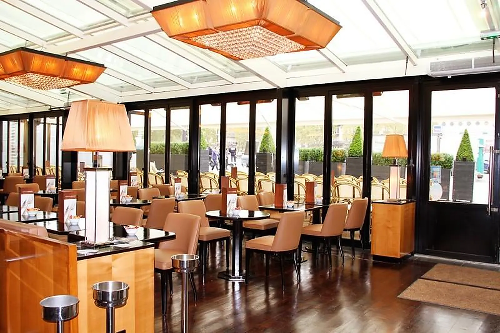 Lieux événementiels, LES GRANDES MARCHES