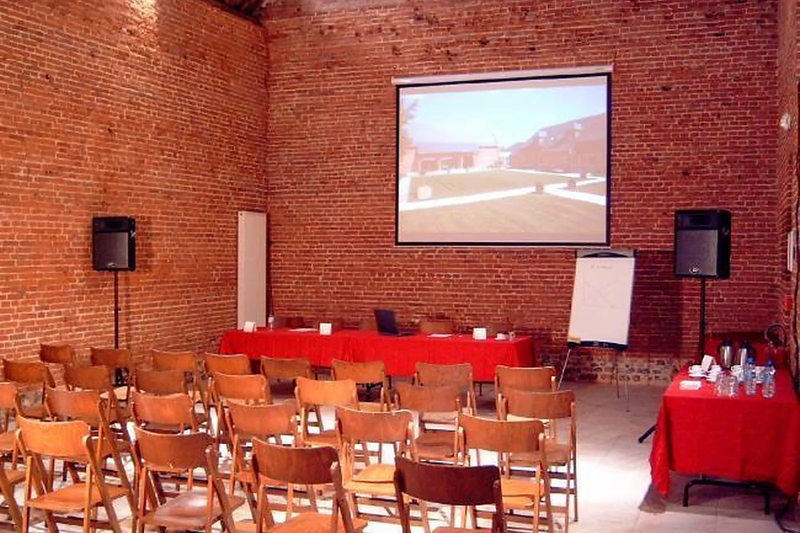 Lieux événementiels, LES GRANGES DE BOSC-GRIMONT