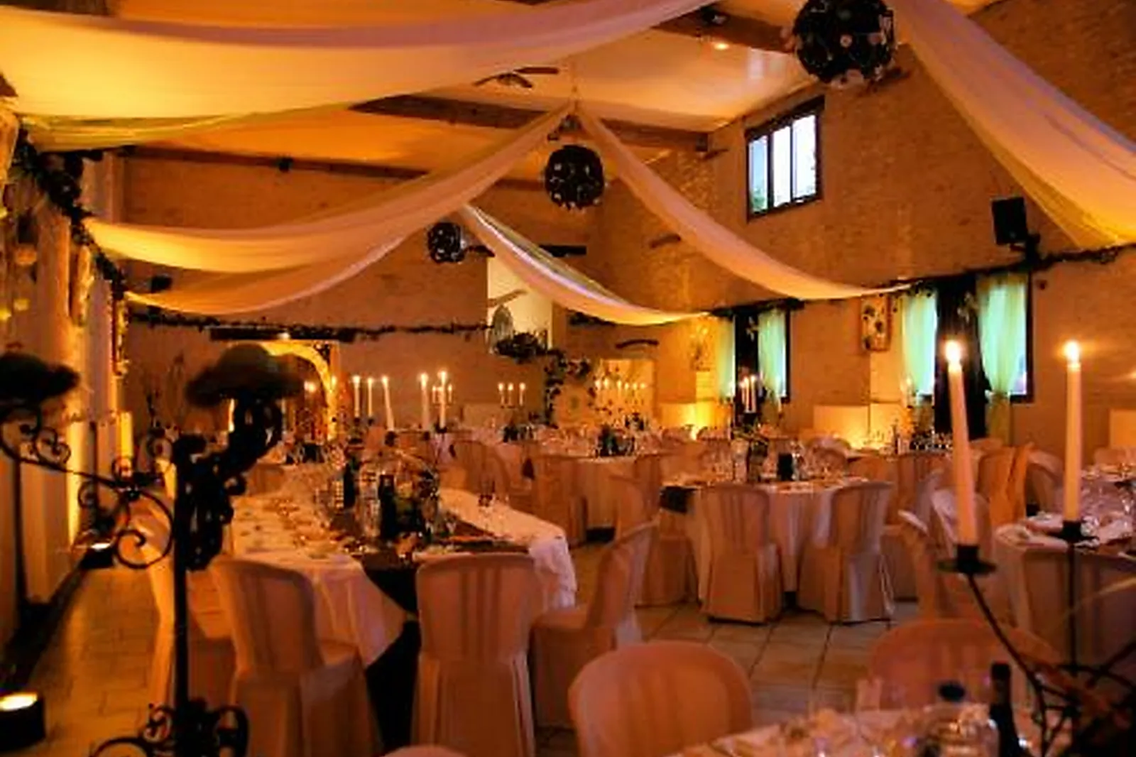 Lieux événementiels, LES GRANGES DU CHESNAY