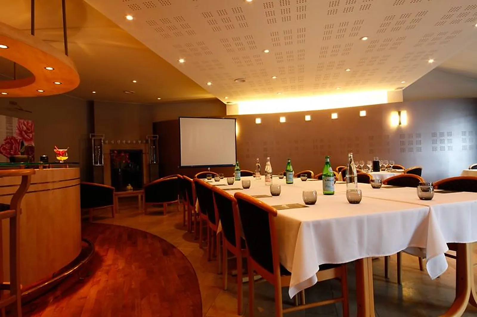 Lieux événementiels, LES GRILLONS