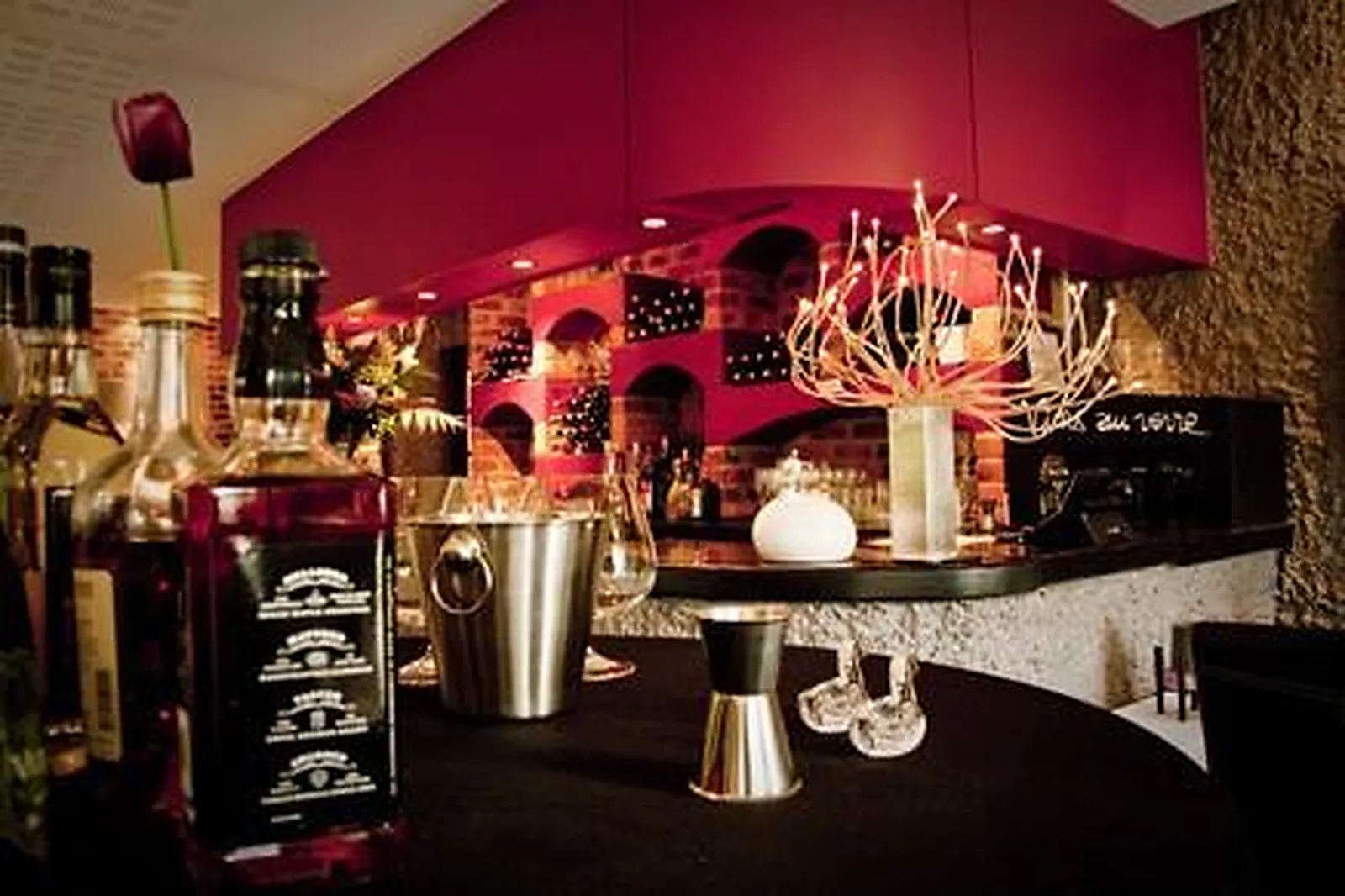 Lieux événementiels, LES GRILLONS