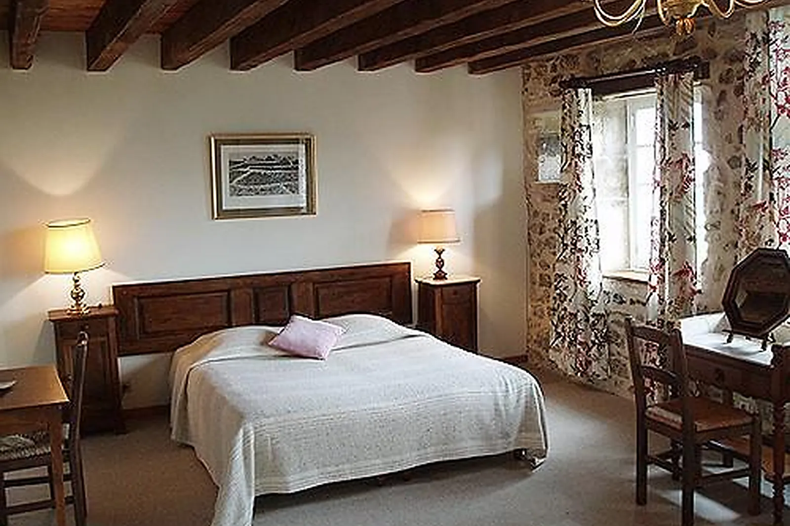 Lieux événementiels, LES HOSPITALIERS