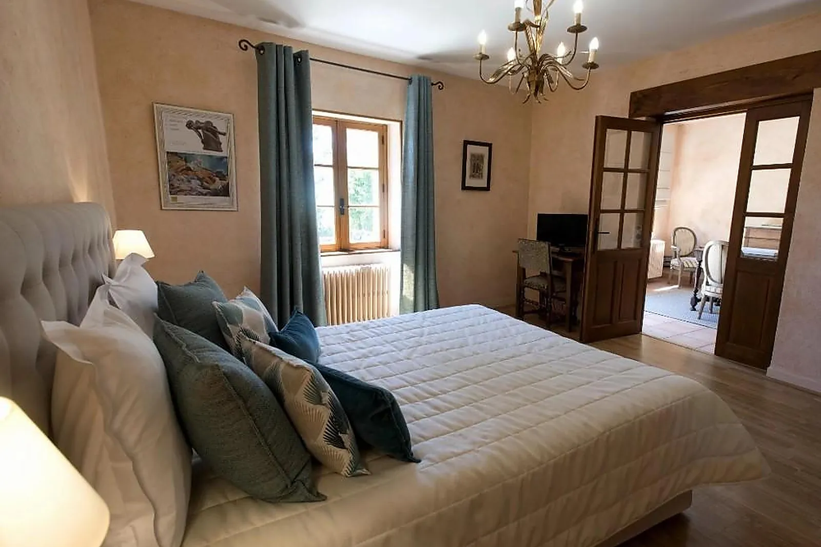 Lieux événementiels, LES HOSPITALIERS