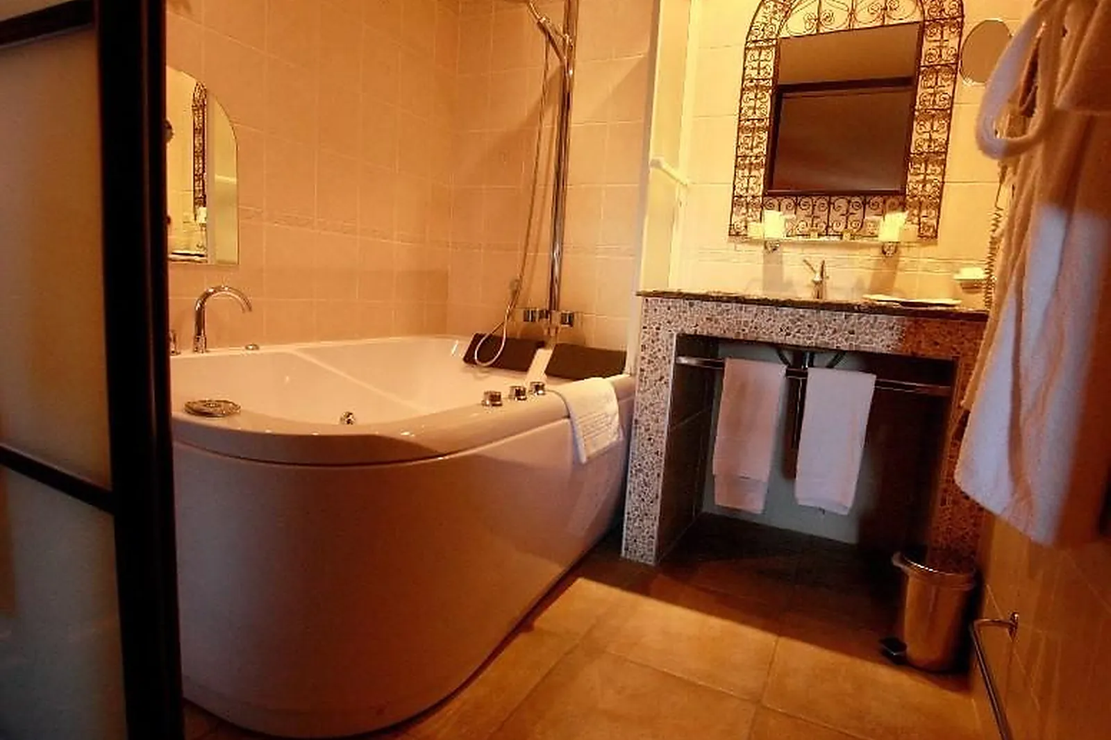 Lieux événementiels, LES II MAS