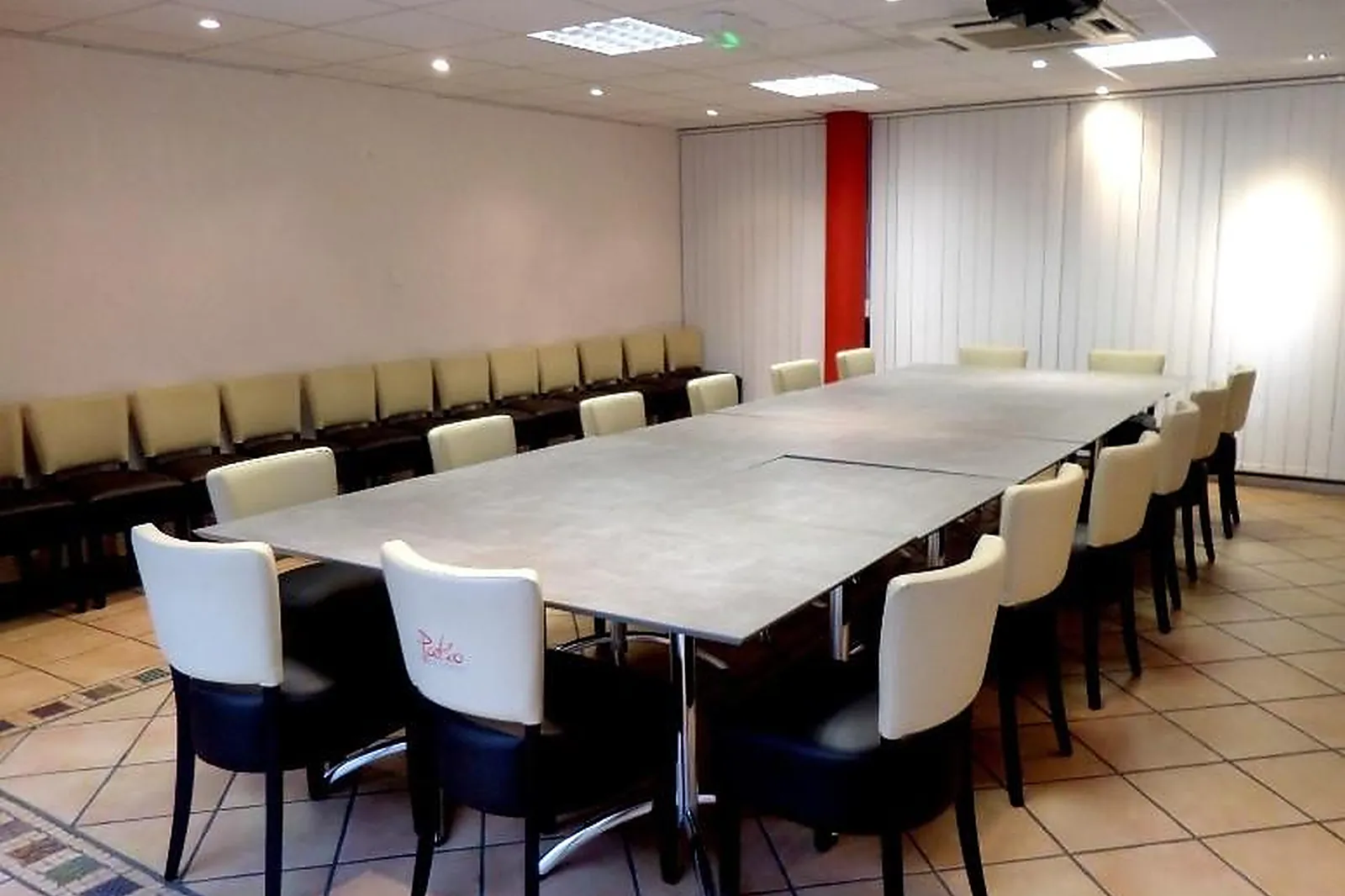 Lieux événementiels, LES II MAS