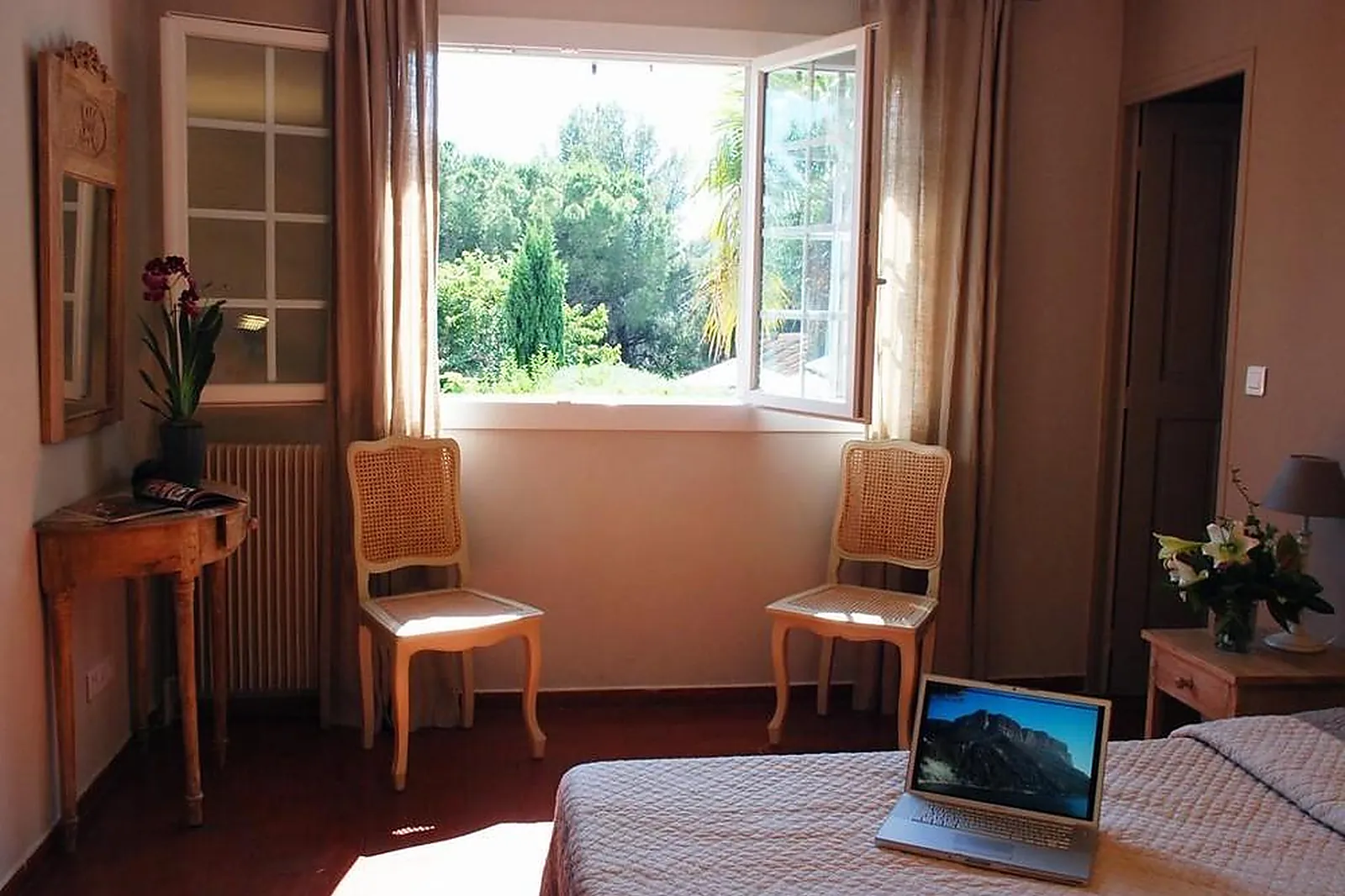 Lieux événementiels, LES JARDINS DE CASSIS