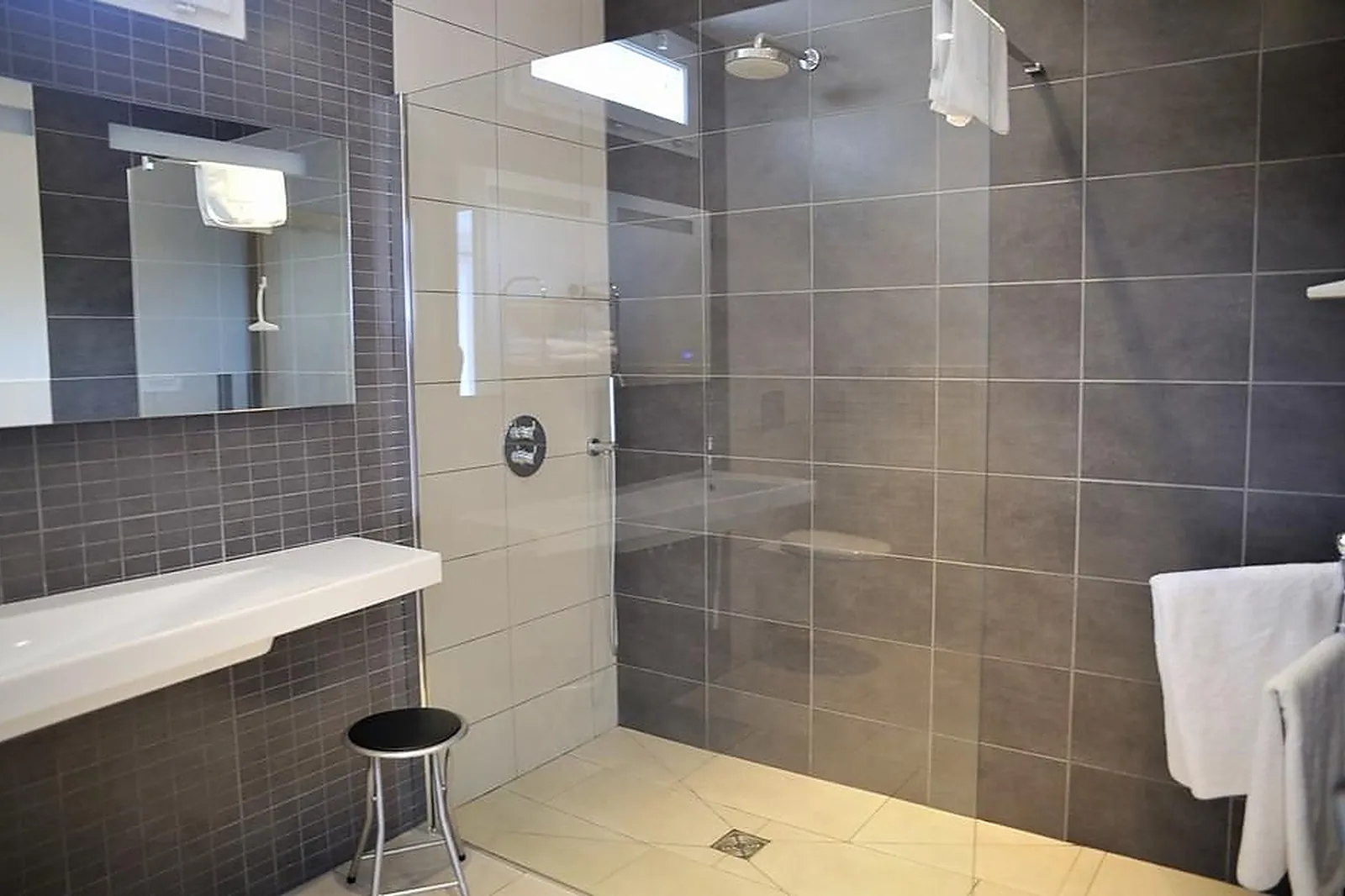 Lieux événementiels, LES JARDINS DU CÈDRE