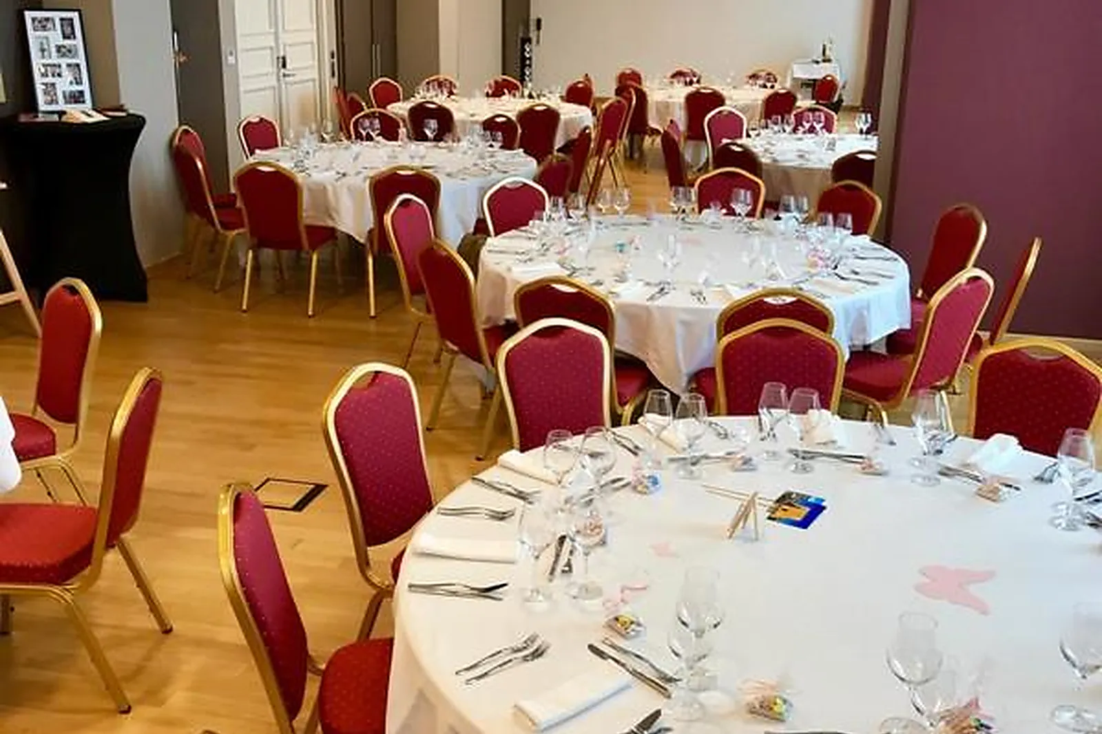 Lieux événementiels, LES JARDINS DU MESS