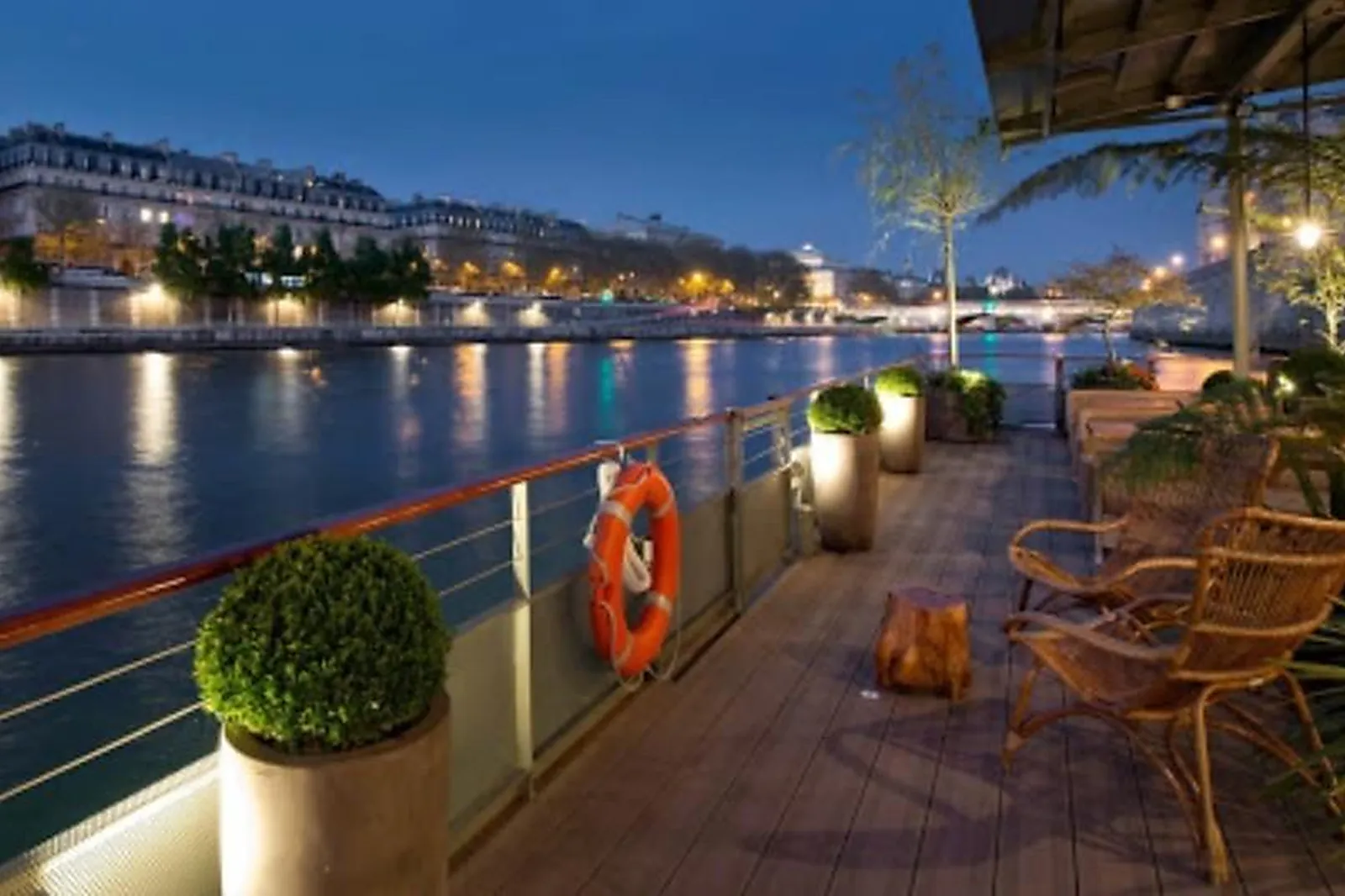 Lieux événementiels, LES JARDINS DU PONT NEUF