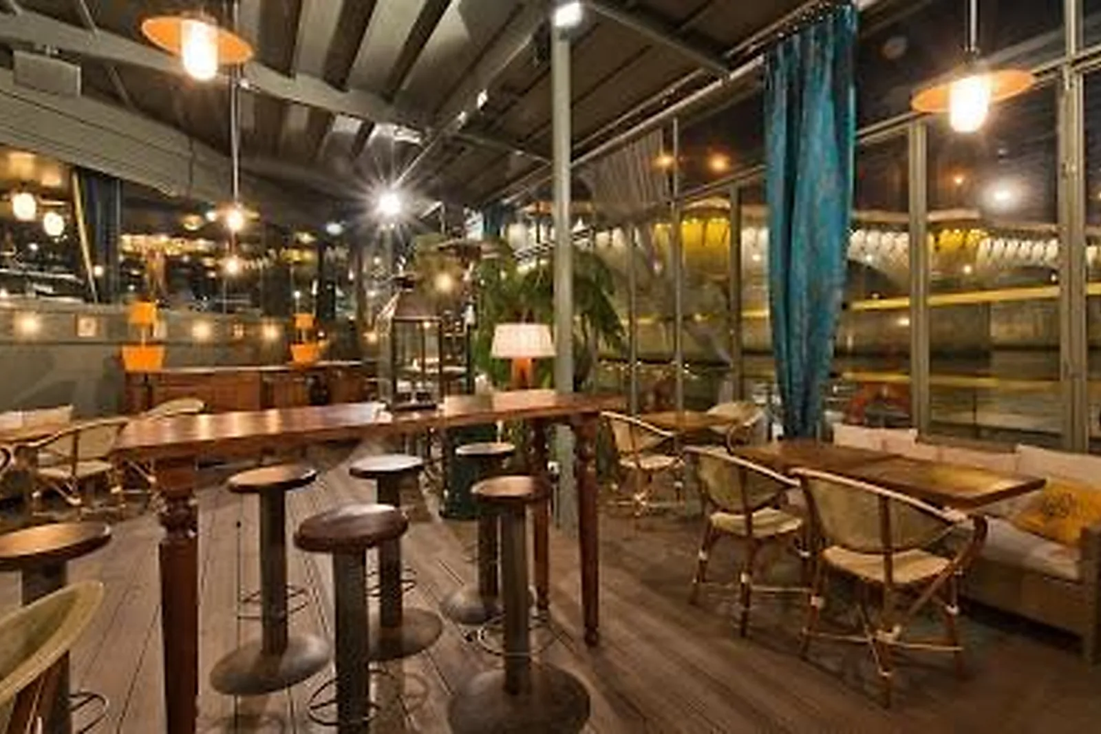 Lieux événementiels, LES JARDINS DU PONT NEUF