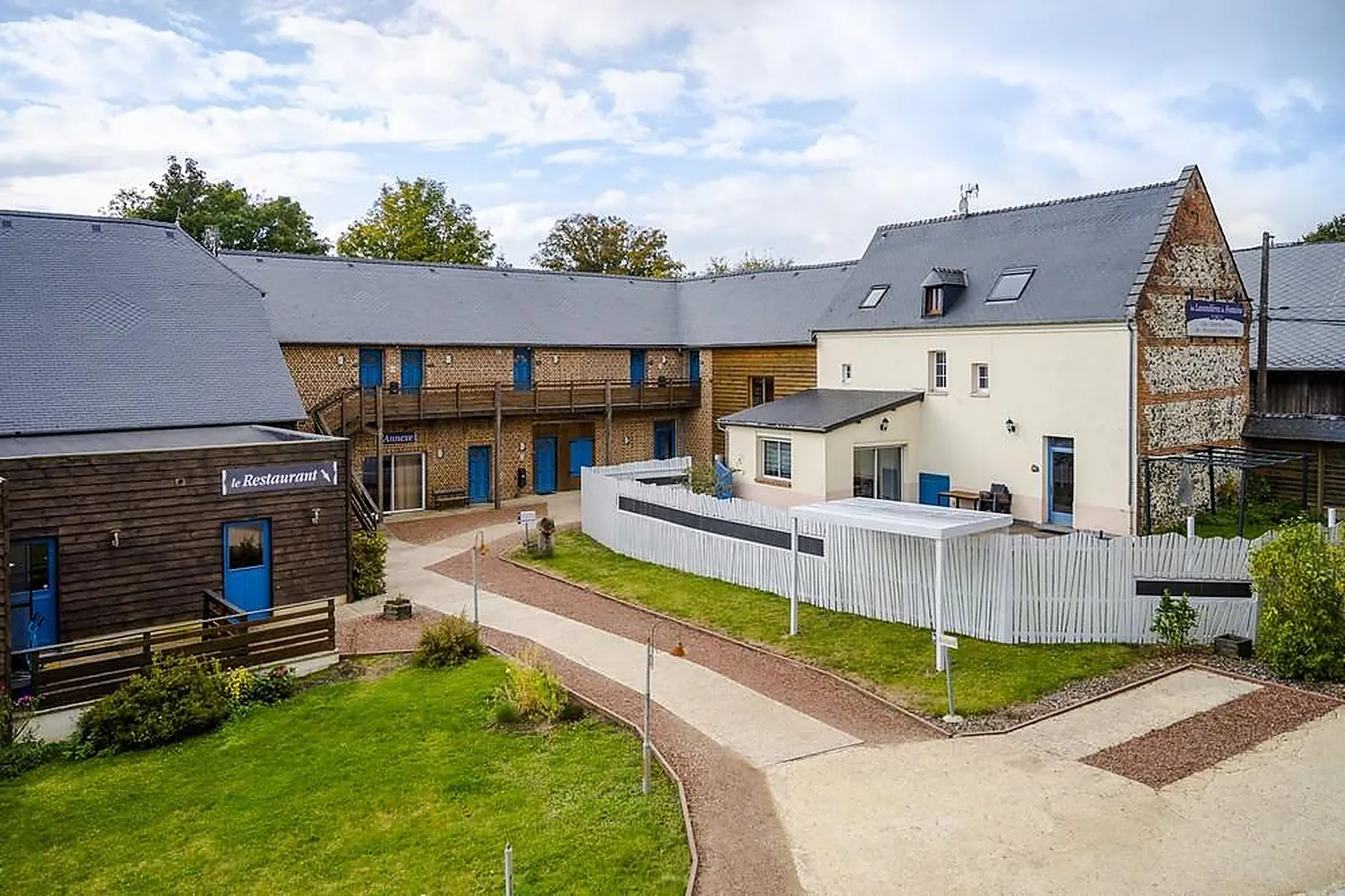 Lieux événementiels, LES LAVANDIERES DE FONTAINE