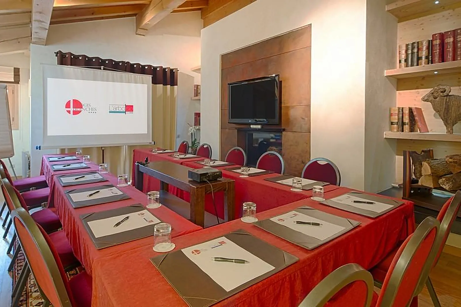 Lieux événementiels, LES LOGES BLANCHES