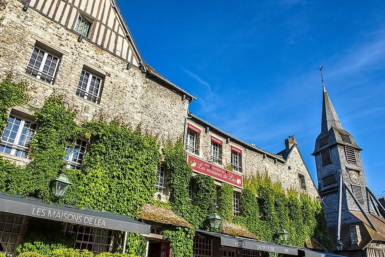 Lieux événementiels, LES MAISONS DE LÉA