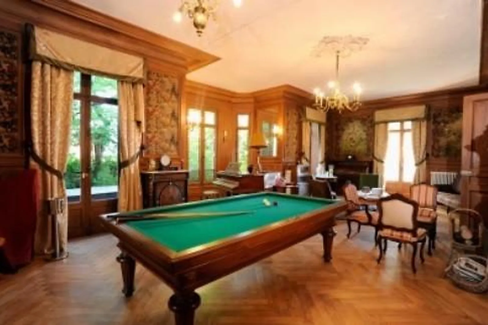 Lieux événementiels, LES MAISONS DU BONHEUR