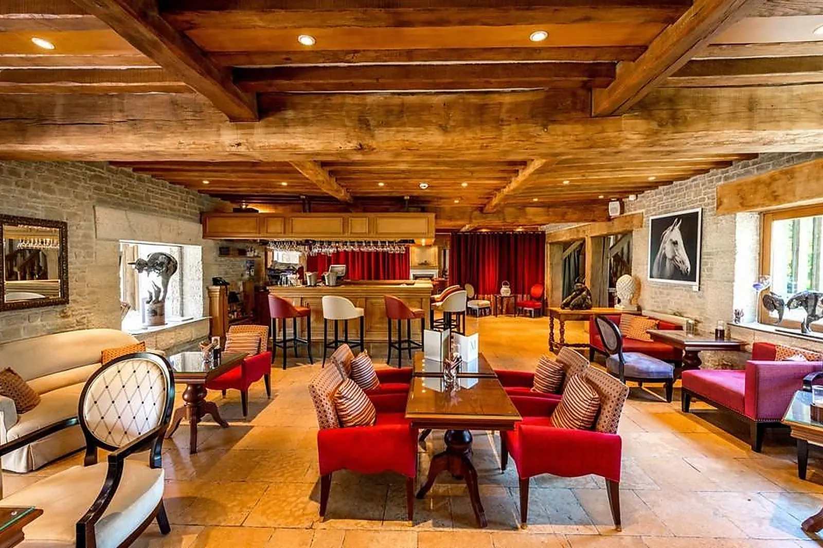 Lieux événementiels, LES MANOIRS DE TOURGÉVILLE