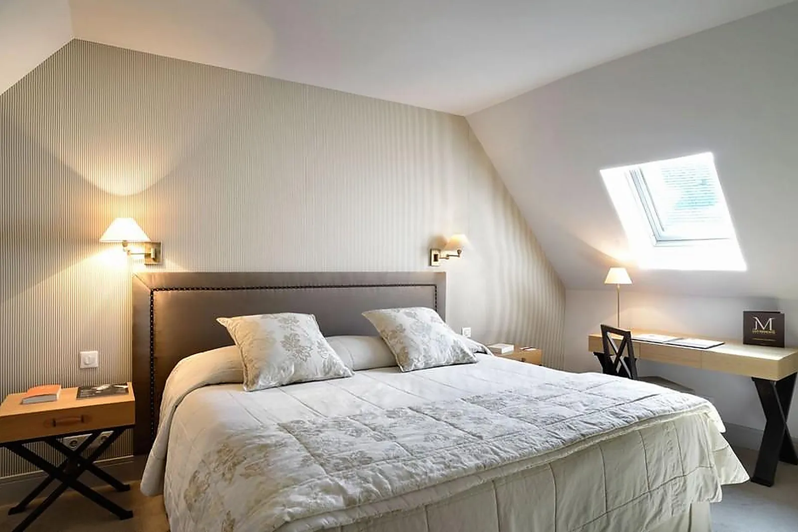 Lieux événementiels, LES MANOIRS DE TOURGÉVILLE