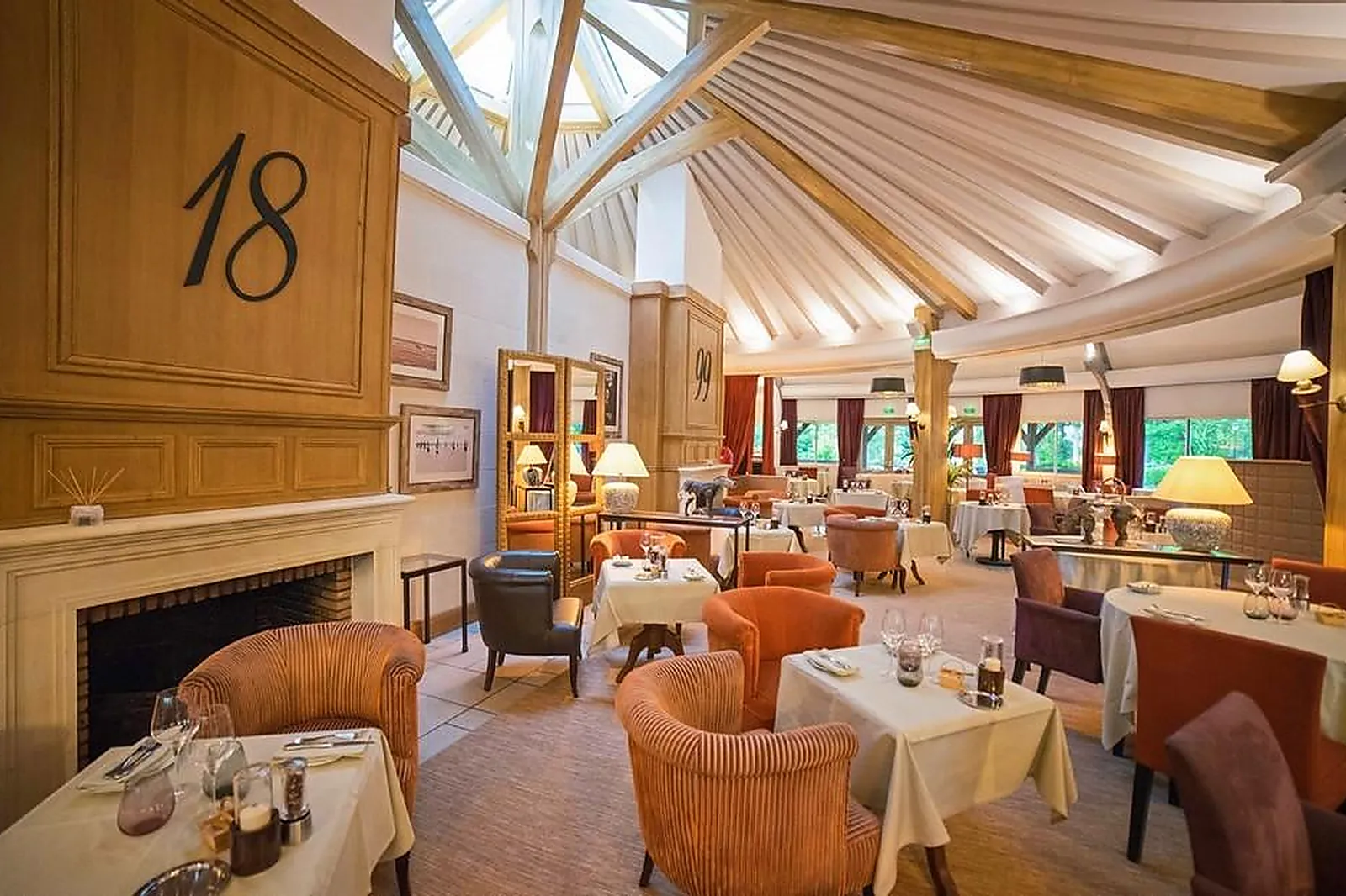 Lieux événementiels, LES MANOIRS DE TOURGÉVILLE