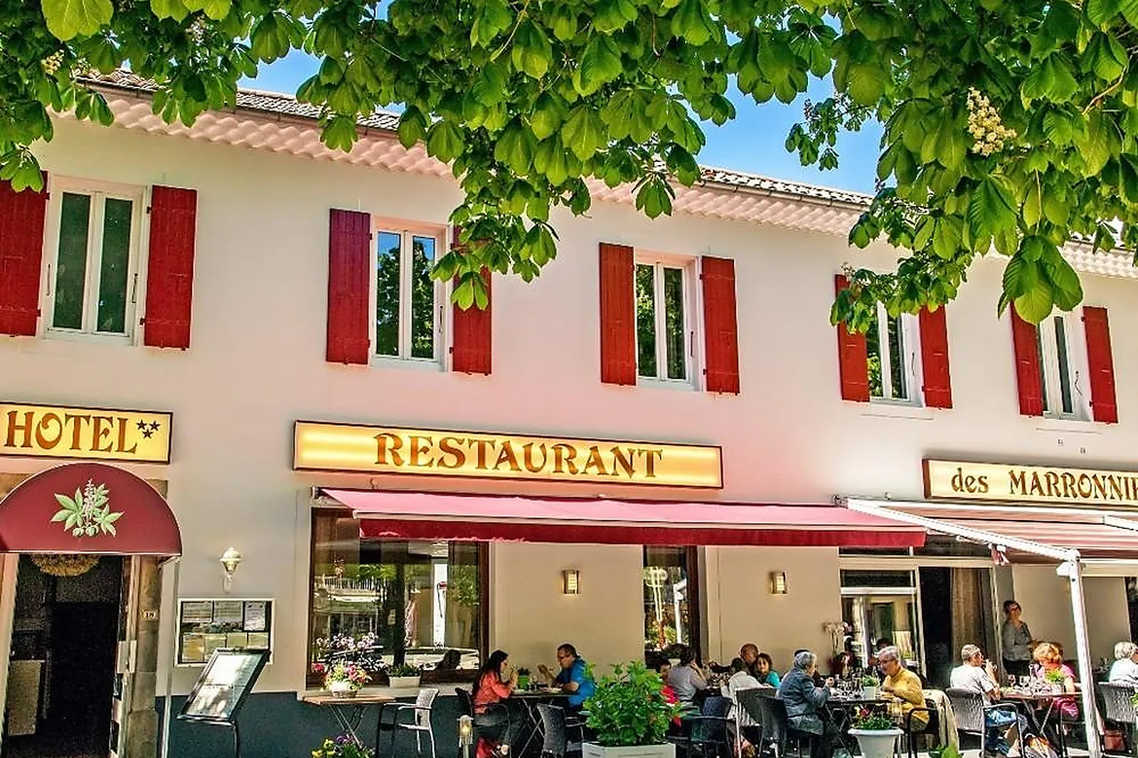 Lieux événementiels, LES MARRONNIERS