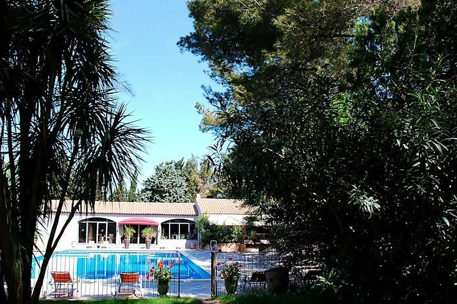 Lieux événementiels, LES MAZETS DES ROCHES